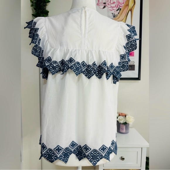 NWT Jennifer and Grace White & Blue Eyelet Sleeveless 100% Cotton Blouse Medium - Picture 7 of 15